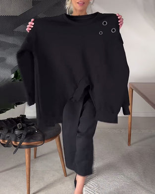 Lässiges sweatshirt mit rundhalsausschnitt und schlitz in unifarbe