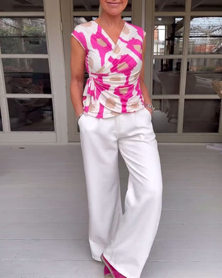 Tanktop mit aufdruck und plissiertem twist