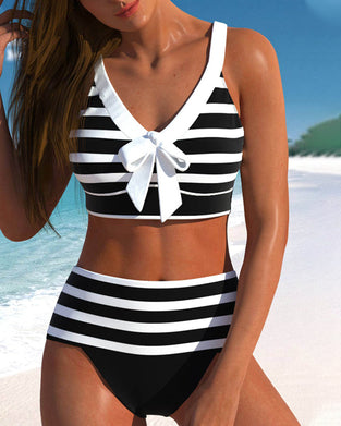 Bikinis mit hoher Taille und Streifendruck