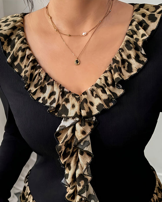 Top V-Ausschnitt Rüsche Leopard Druck