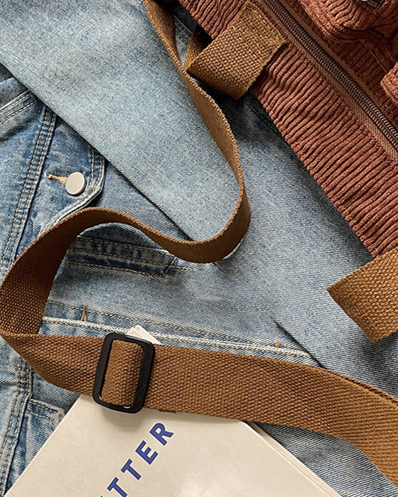 Einfarbige Cordtasche