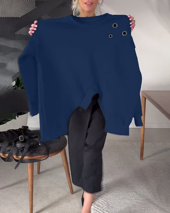Lässiges sweatshirt mit rundhalsausschnitt und schlitz in unifarbe