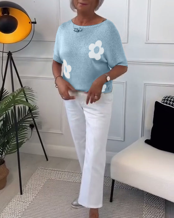 Schmaler pullover mit rundhalsausschnitt und blumenmuster