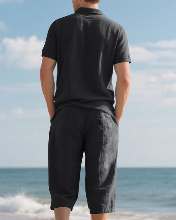 Lässiges Herren-Set Aus Poloshirt Und Verkürzten Hosen
