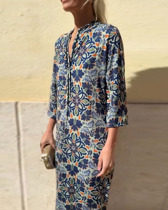 Kleid mit Retro-Modedruck