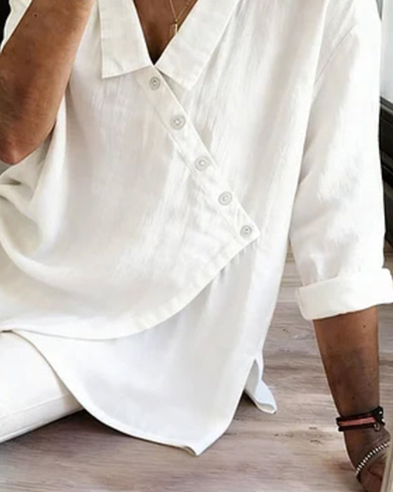 Bluse mit asymmetrischer diagonaler Knopfleiste und Kragen
