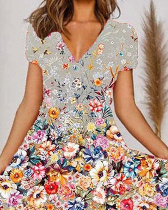 Kurzärmeliges Kleid Mit V-Ausschnitt Und Blumenmuster