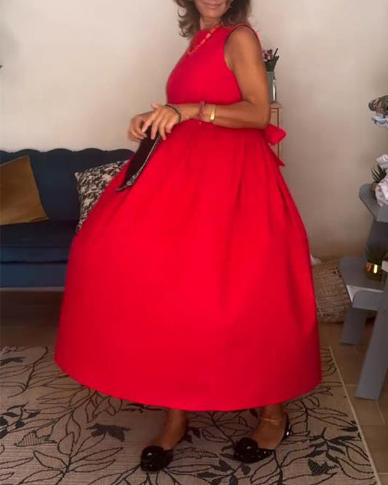 Rückenfreies Kleid Mit Schleife