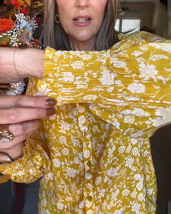Bluse Mit Retro Knopf Details Und Kleine Florale Drucke