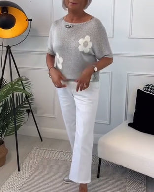 Schmaler pullover mit rundhalsausschnitt und blumenmuster