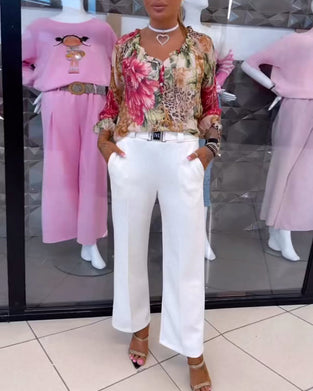 Bluse mit V-Ausschnitt und Blumenmuster