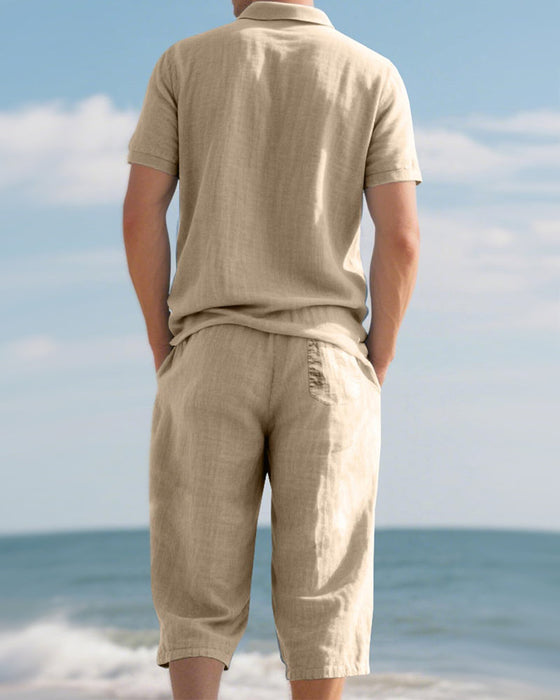 Lässiges Herren-Set Aus Poloshirt Und Verkürzten Hosen