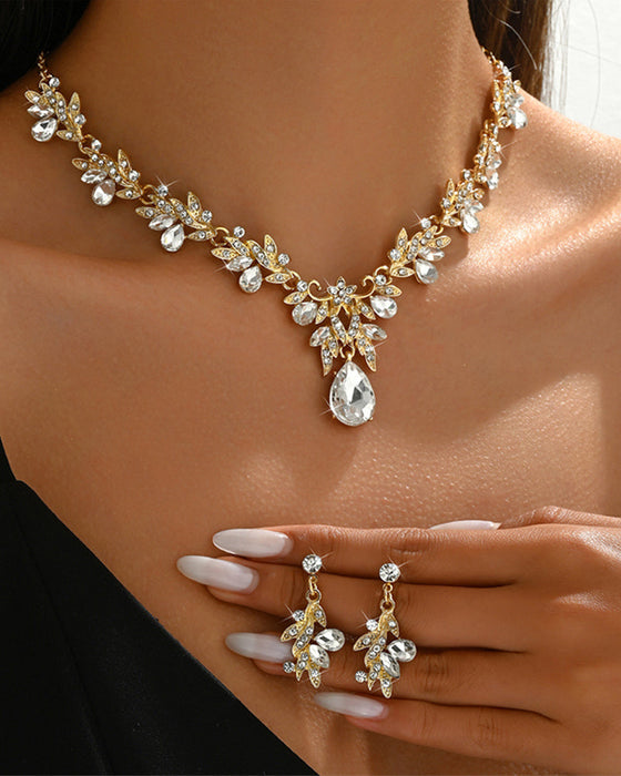Funkelndes Tränenförmiges Anhänger-Halsband Und Ohrringe Set