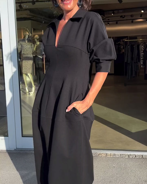 Einfarbiges freizeitkleid mit revers