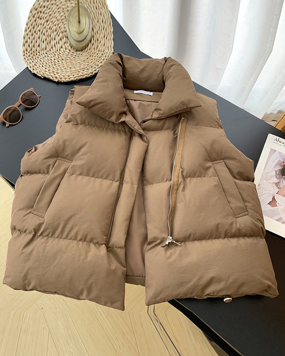 Einfache einfarbige ärmellose Steppjacke mit Reißverschlusstasche