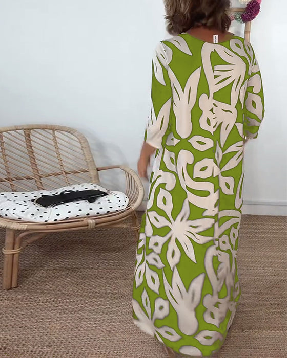 Kleid Mit Rundhalsausschnitt Und Langen Ärmeln Mit Druck