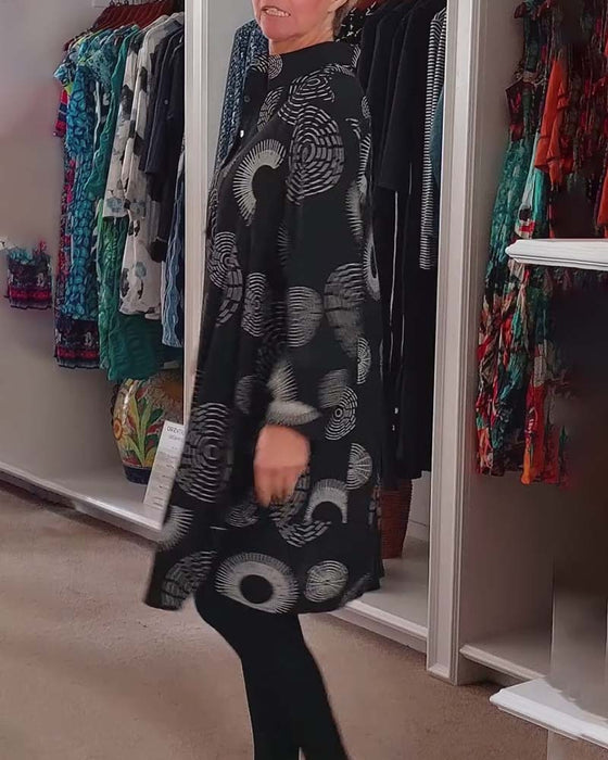 Lässiges Kleid mit Revers und geometrischem Print
