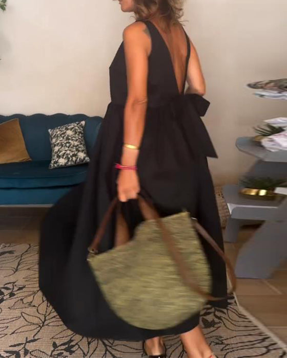 Rückenfreies Kleid Mit Schleife