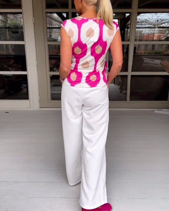 Tanktop mit aufdruck und plissiertem twist