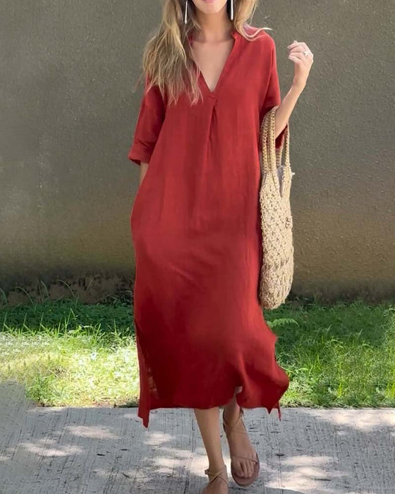 Einfarbiges Komfortkleid mit V-Ausschnitt und Taschen