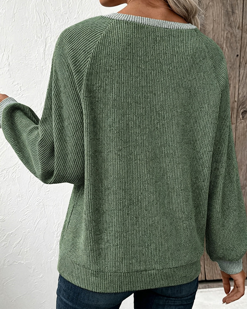 Knit Top Mit Kontrastierendem Kragen Langarm