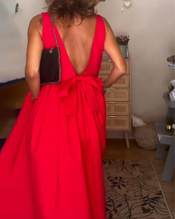 Rückenfreies Kleid Mit Schleife