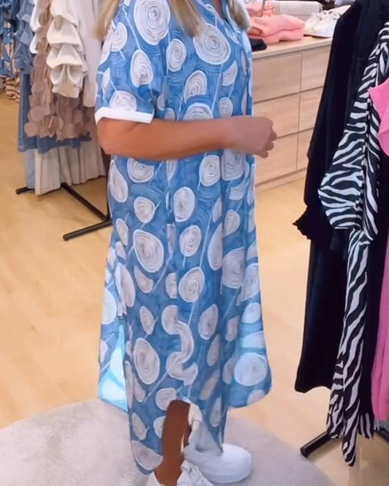Kleid mit V-Ausschnitt und Kreismuster