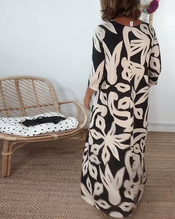 Kleid Mit Rundhalsausschnitt Und Langen Ärmeln Mit Druck