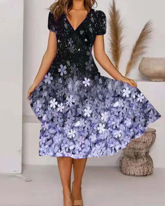 Kurzärmeliges Kleid Mit V-Ausschnitt Und Blumenmuster