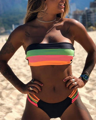 Sexy Bikinis mit Farbblockdruck