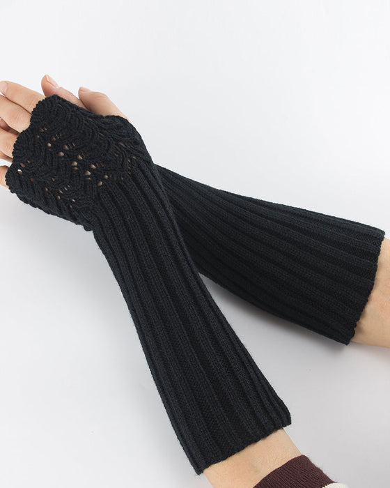 Gestrickte Halbfinger-Handschuhe mit Fischschuppen