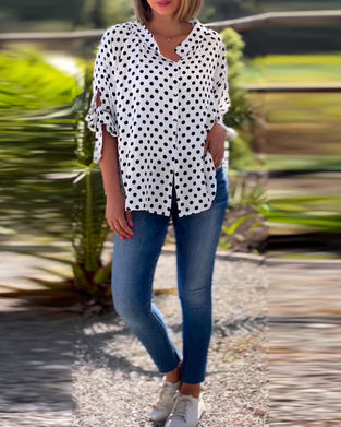 Bluse mit Tupfendruck und halbem Ärmel