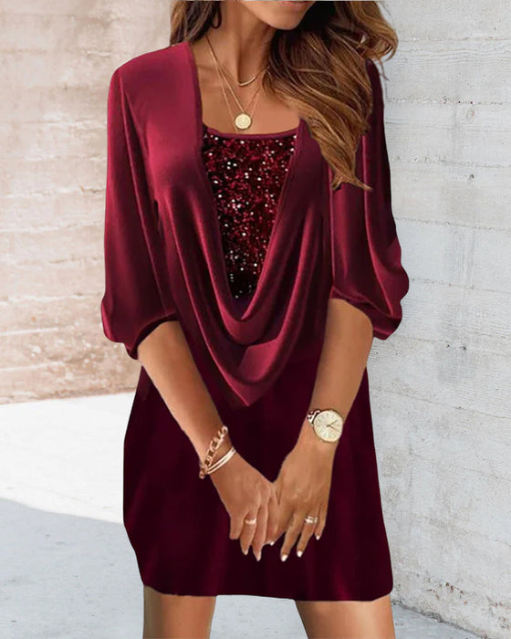 Einfarbiges Samtkleid mit Pailletten