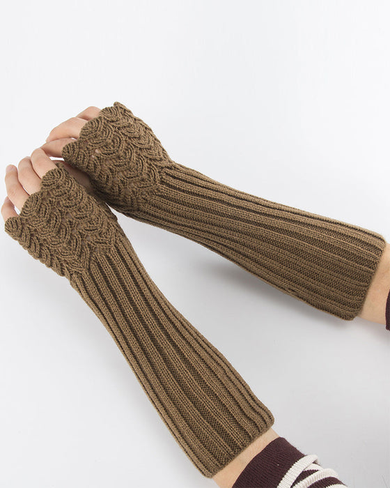 Gestrickte Halbfinger-Handschuhe mit Fischschuppen