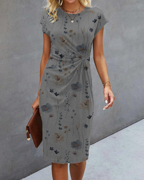 Kleid mit Blumendruck und kurzen Ärmeln