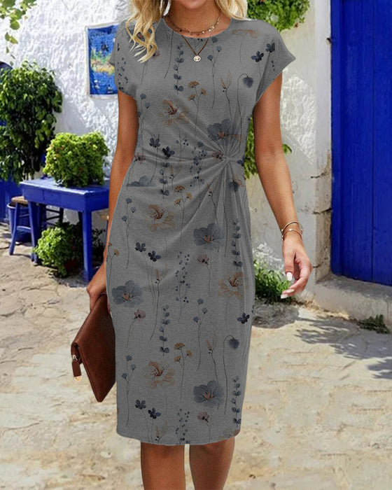 Kleid mit Blumendruck und kurzen Ärmeln