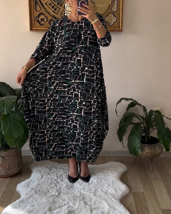 Kleid im Retro-Stil und mit langen Ärmeln