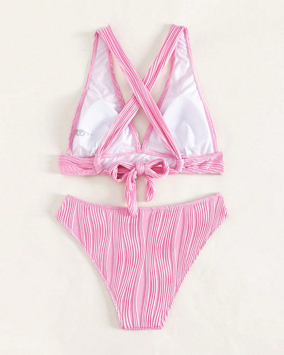 Einfarbiger, sexy Bikini mit tiefem V-Ausschnitt