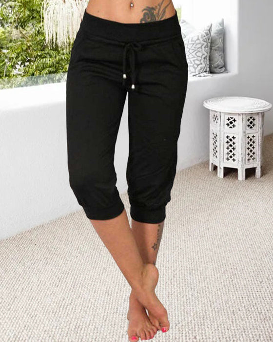 Einfarbige, verkürzte Lounge-Hose mit Taschen
