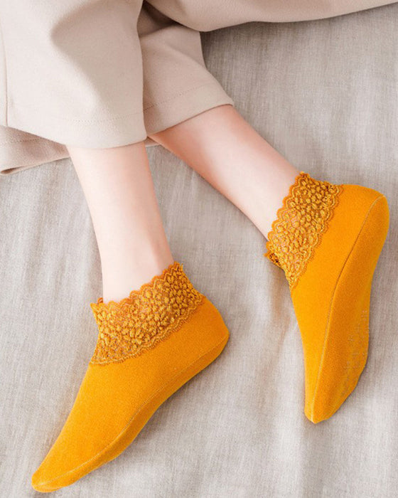 Neue warme Socken mit modischer Spitze