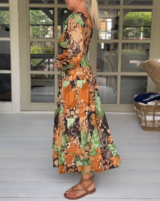 Kleid mit V-Ausschnitt und langen Ärmeln
