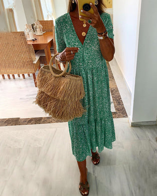 Kleid mit V-Ausschnitt und Blumendruck