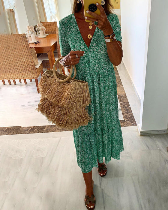 Kleid mit V-Ausschnitt und Blumendruck