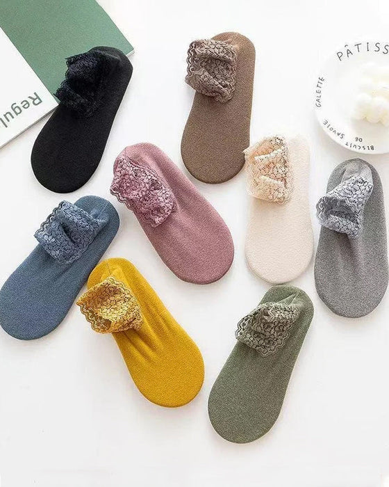Neue warme Socken mit modischer Spitze