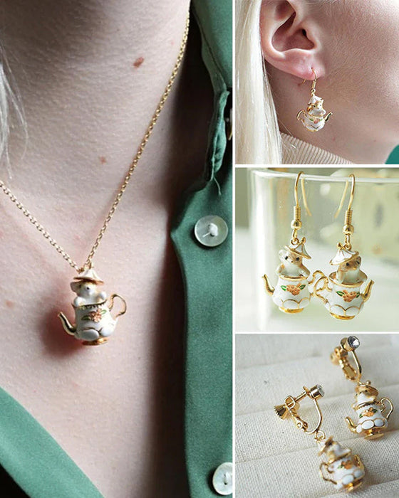 Maus in meinem Teekannen-Schmuckset