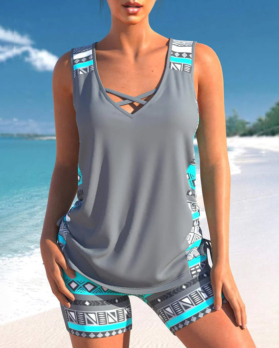 Tankinis mit geometrischem Print und V-Ausschnitt