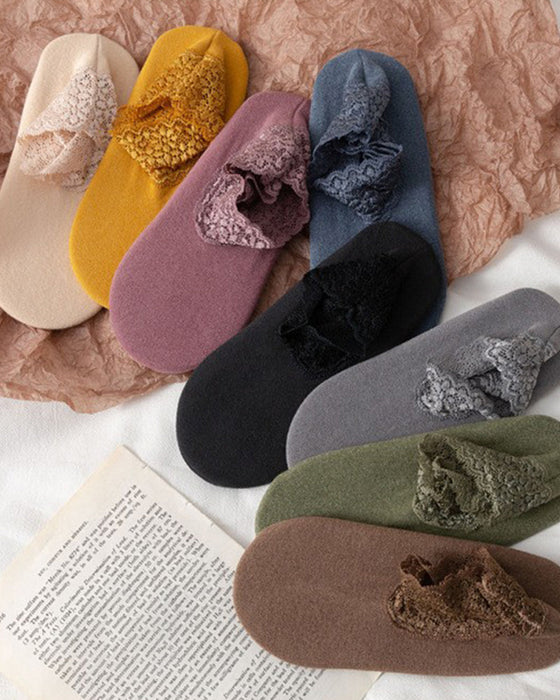 Neue warme Socken mit modischer Spitze