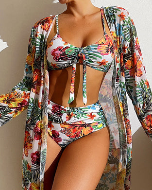Bikinis mit Blumenmuster und Vertuschung