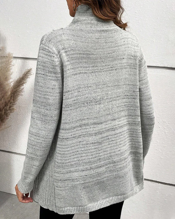 Lässiger, einfarbiger Pullover mit Schlitz