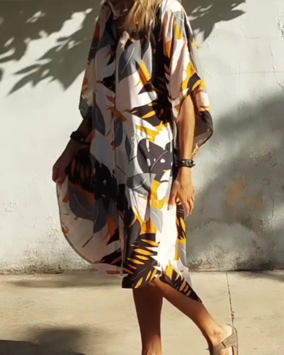 Kleid mit Taschen und Ahornblatt-Print